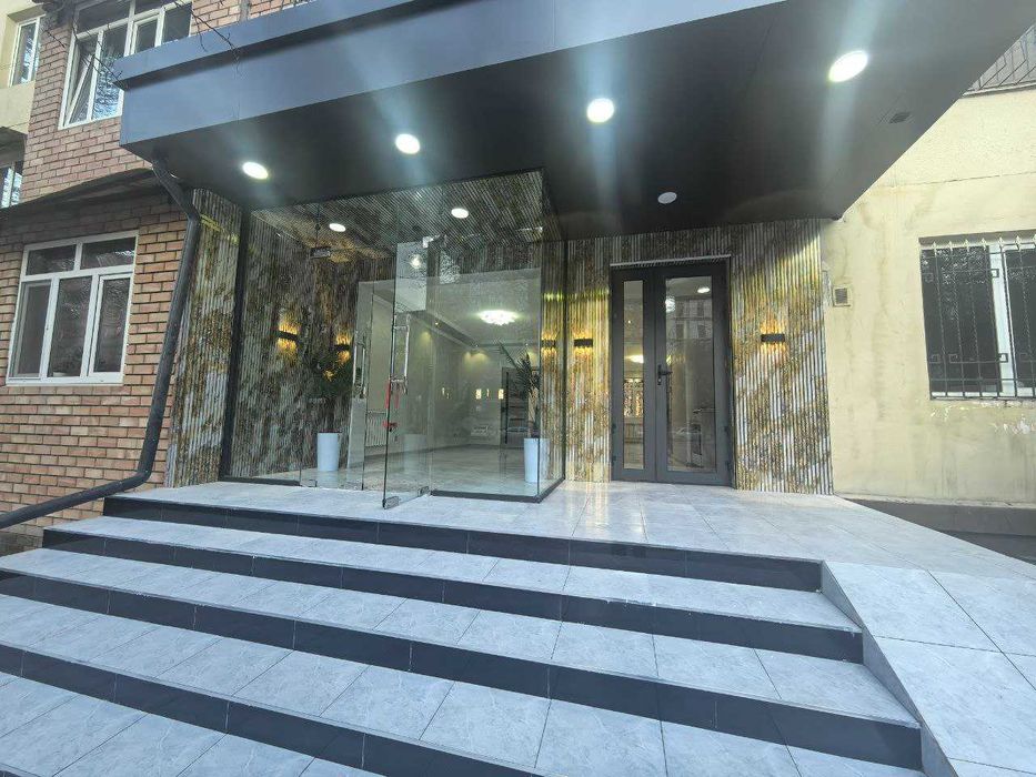 Сдается в Аренду нежилое помещение нотурар 75м2 Евроремонт Учтепа 11