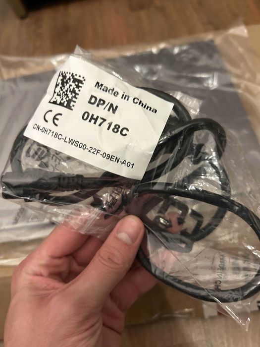 Laptop Dell Vostro 3525 FHD 120HZ Ryzen 7 AMD Radeon 16GB 512GB SSD