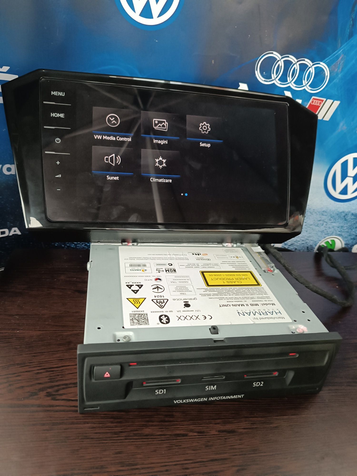 Vând Navigatie mib2 / mib2.5 + display Harman cu port  fibra optic