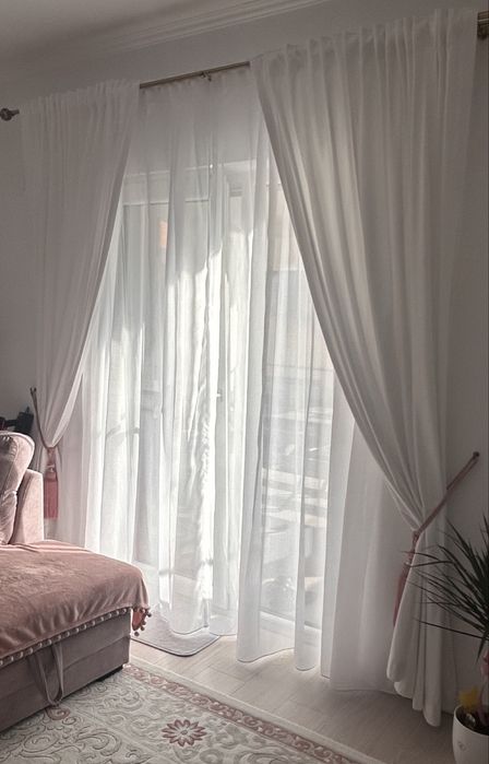 Draperii din catifea, culoare alb