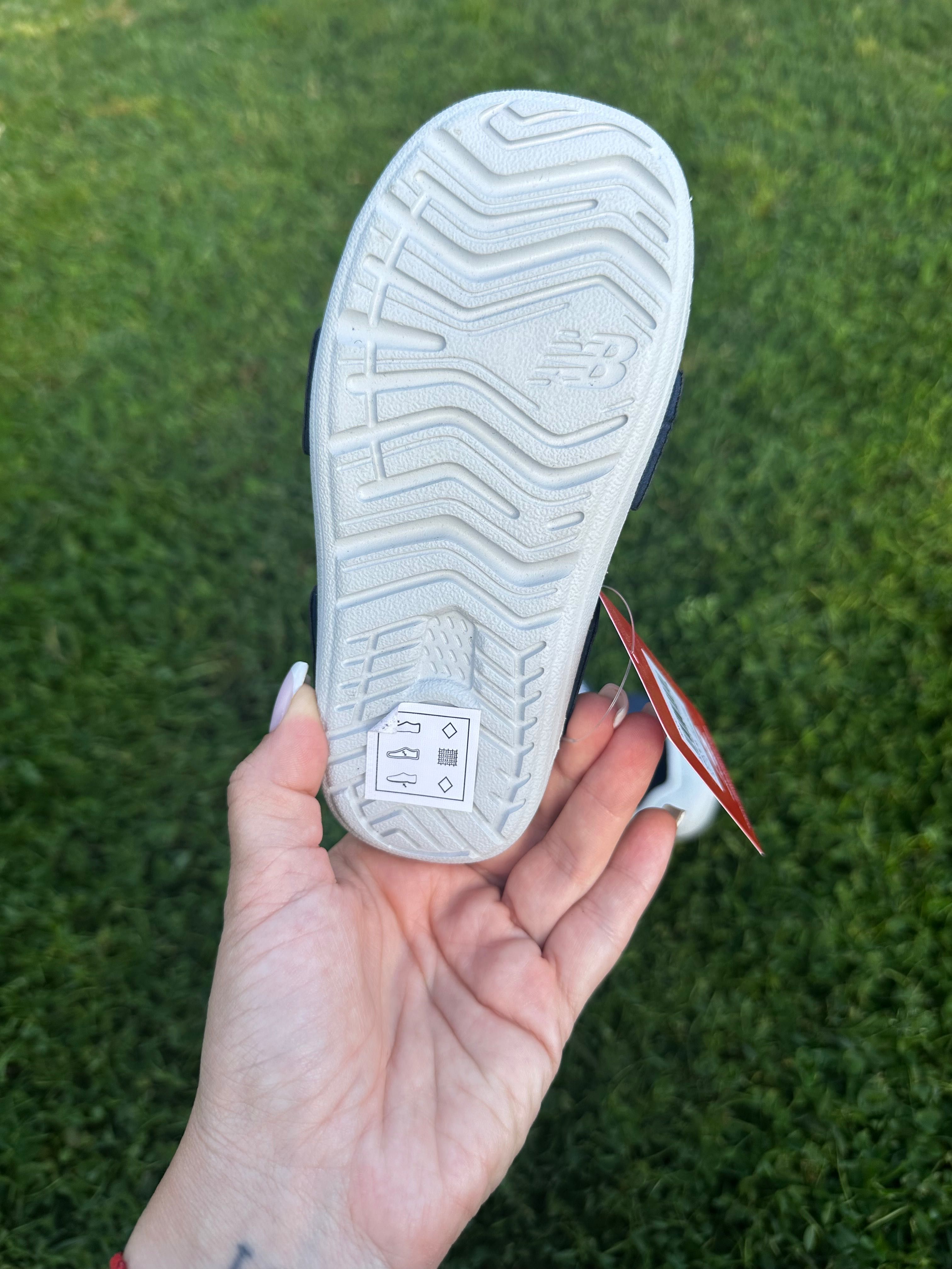Нови детски сандали New balance