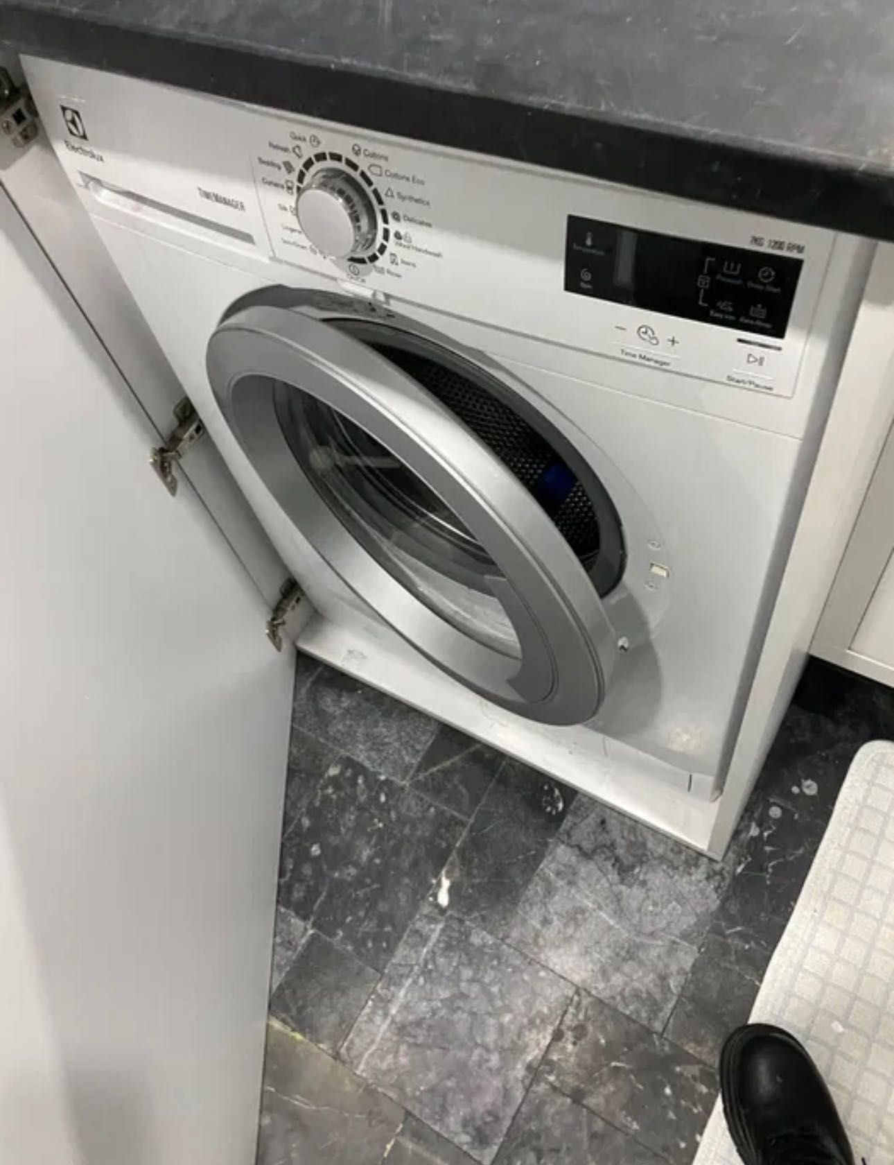Vând apartament 2 cam Bloc URB  Bârlad Et 3