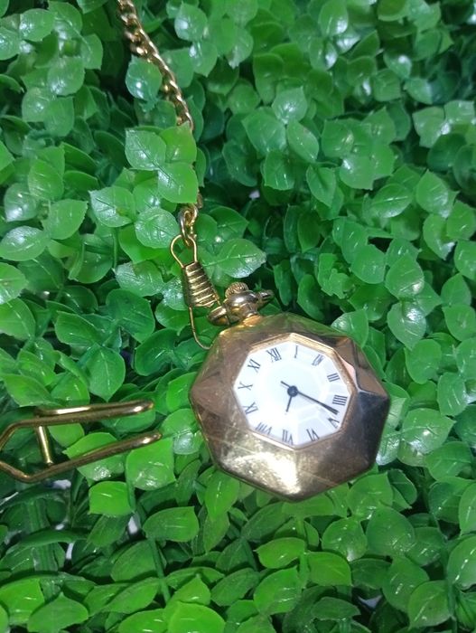 Златист джобен часовник - 20 лв