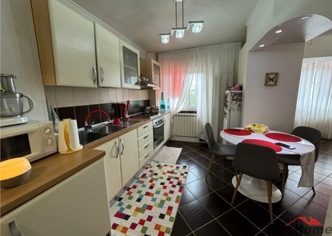 Apartament 2 camere 55 mp,etaj 3/4 zona bulevardul Brăilei de vânzare