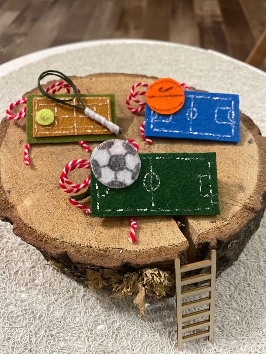 Мартеници -ръчна изработка