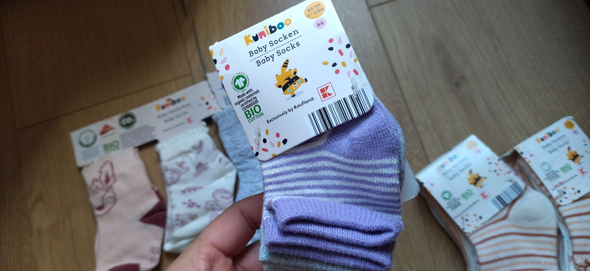 Бебешки чорапи от био памук и шапки