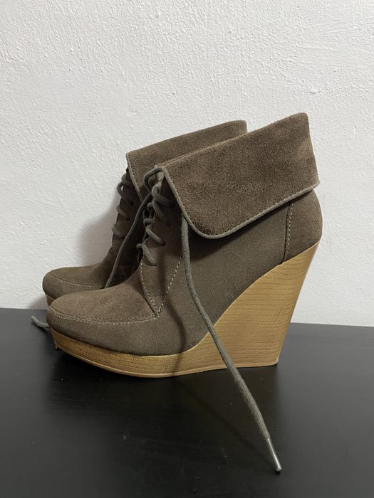 Ghete din piele intoarsa, platforma, marimea 36