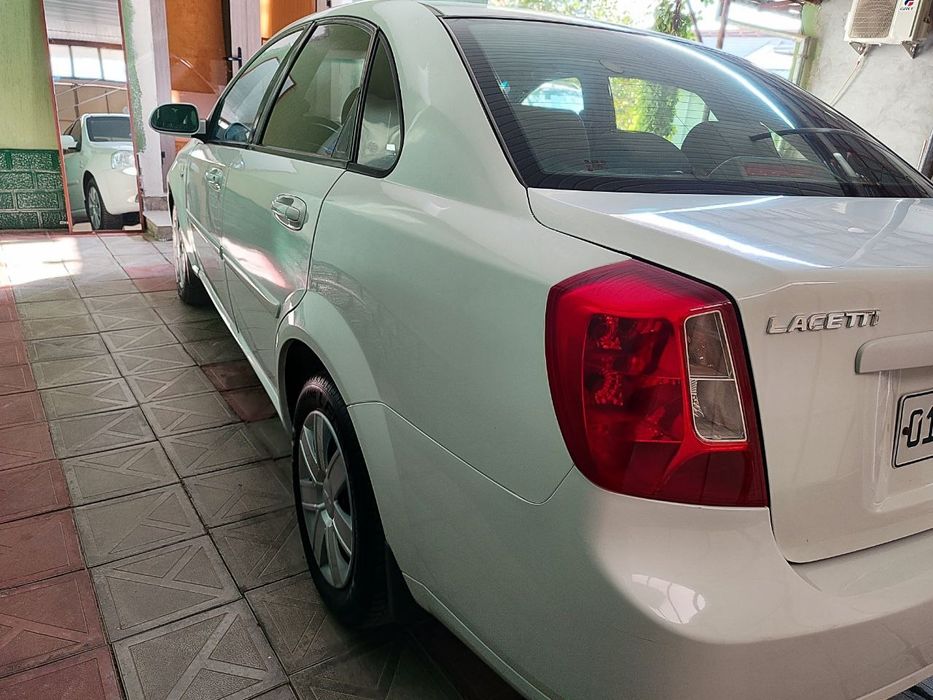 Lacetti sotiladi 2009