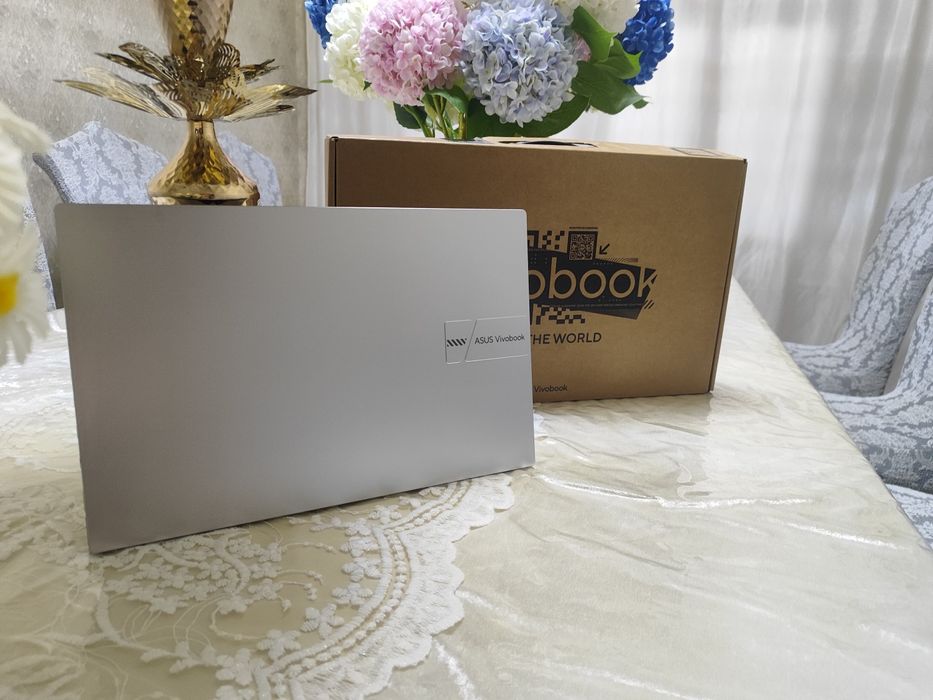 Asus Vivobook X1504VA