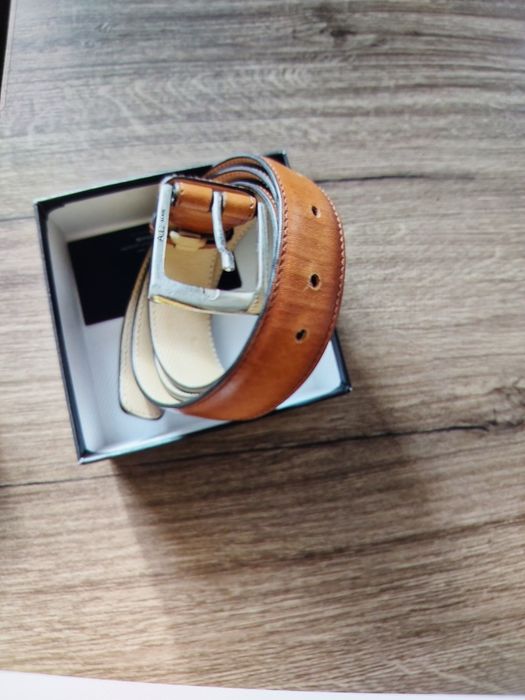 Curea pentru bărbați