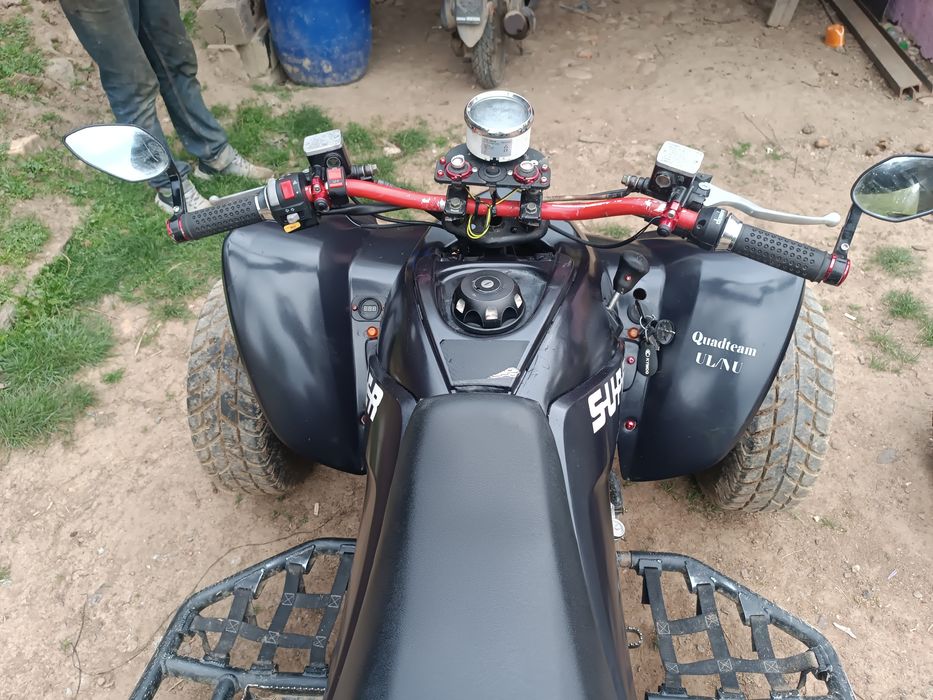 Vând ATV KYMCO DE 300cc ,și cu roți de schimb