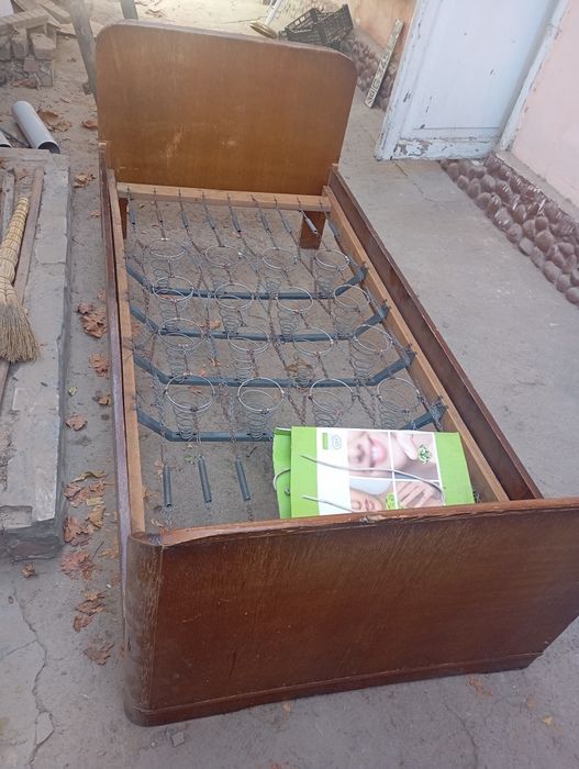кроват диван  1.5