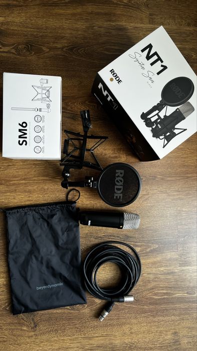 студиен микрофон RØDE NT1 – комплект