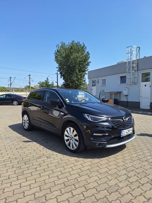 Vând Opel Grandland x