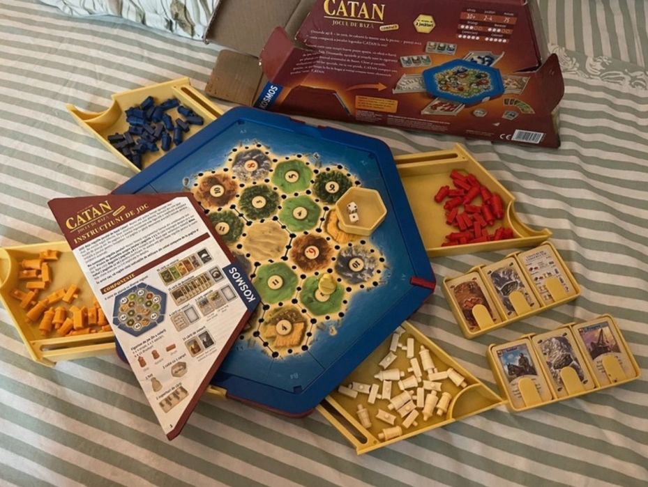Catan Compact, 2-4 persoane, ca NOU