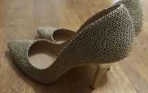 Pantofi stiletto aurii
