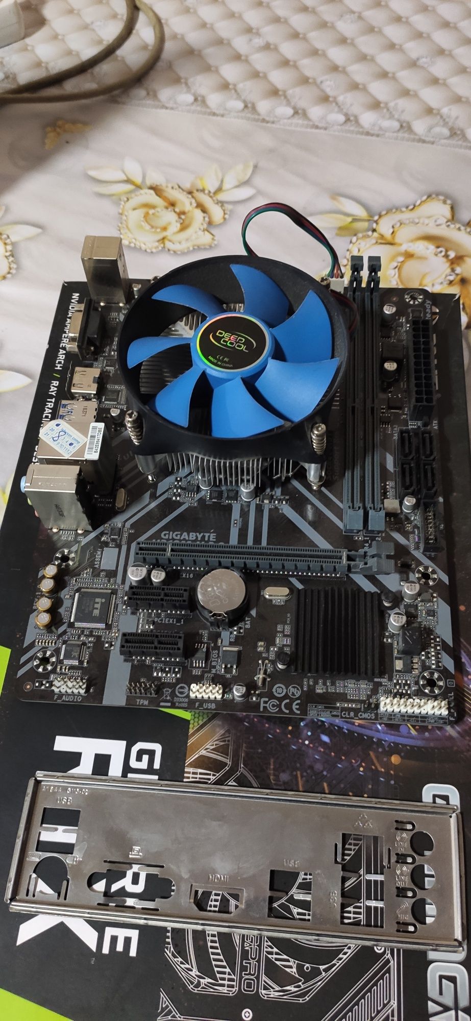 Kompyuter gigabyte H310 intel G4400 ddr4 4gb ssd 4 128 gb
