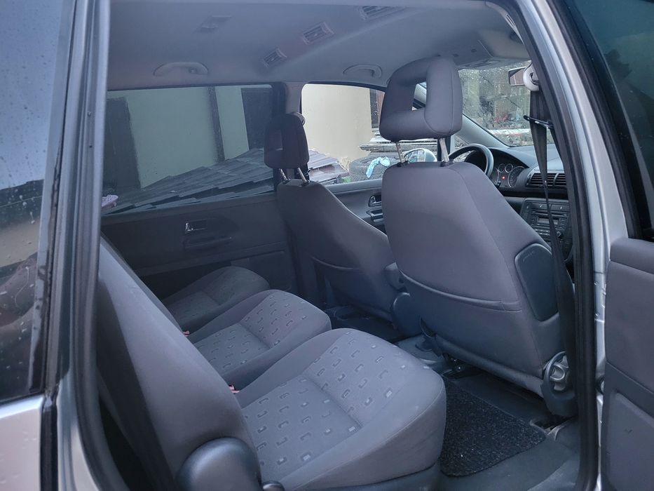 Sharan Anul 2010 1.9 tdi 116cp 7 locuri Clima funcțional Jante alum