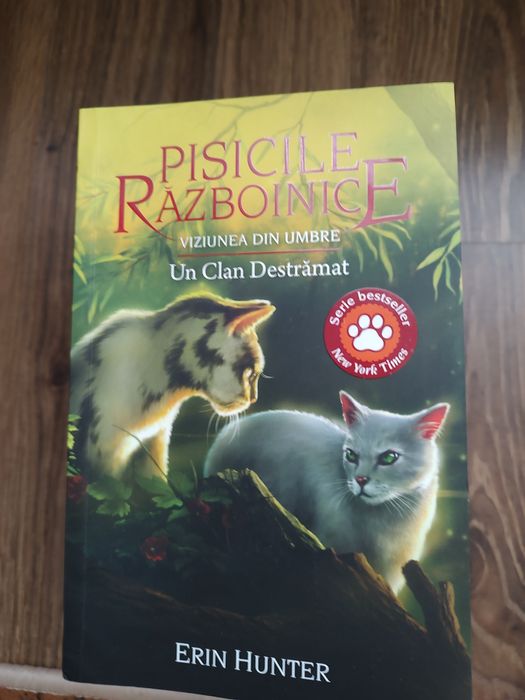 Vând carte pisicile războinice 29, 30, 31, 32, 33, 34