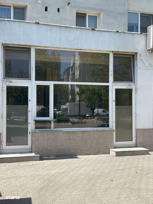 spatiu comercial zona Lama