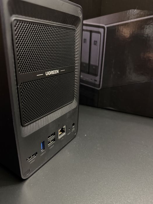 NAS UGREEN NASync DXP2800 , nou !