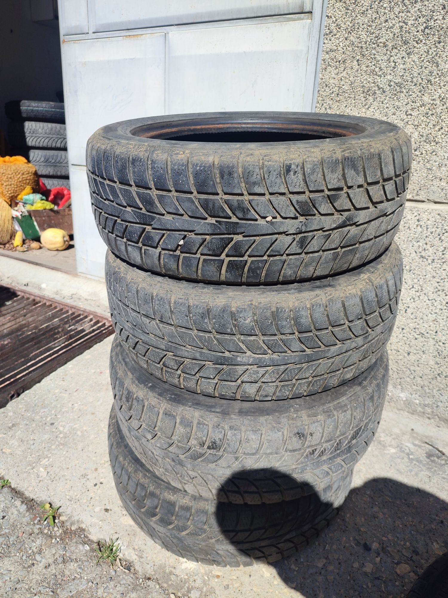 Зимни гуми hankook 205/55/16