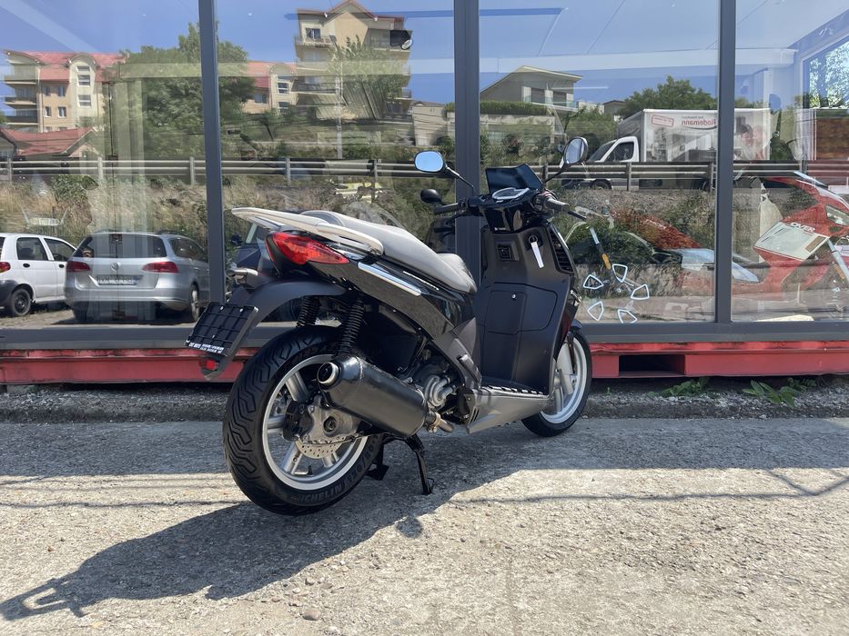 Scuter Aprilia Sportcity 125 cc