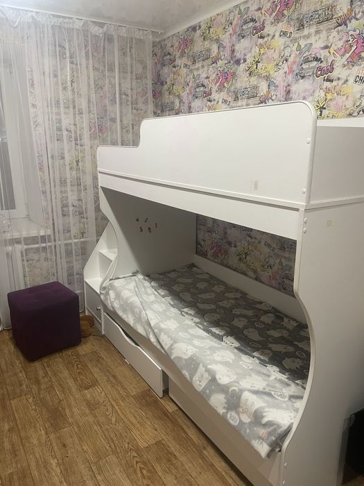 Продам двухьярусную кровать