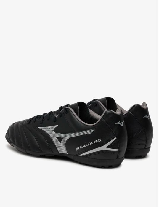 Чисто нови мъжки футболни обувки MIZUNO