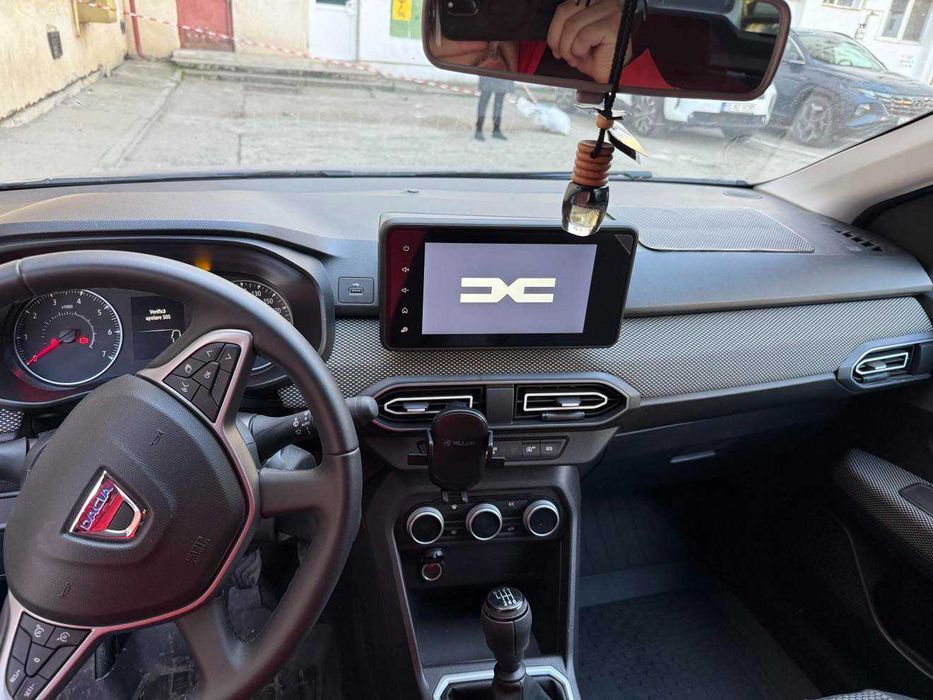 Flota UBER BOLT cauta soferi auto gama dacia -renault