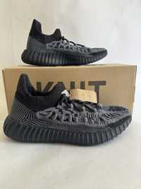 Adidas Yeezy 350V2 marimea 36 2/3,37 1/3,40 2/3,41 1/3,42 2/3,43 1/3