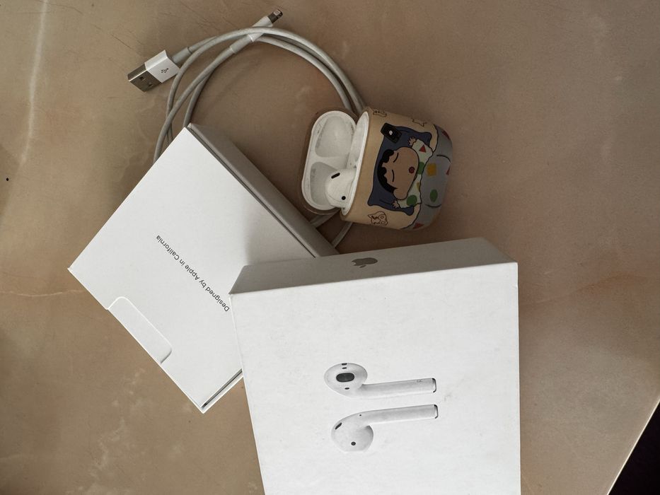 Airpods 2 кейс оригинал