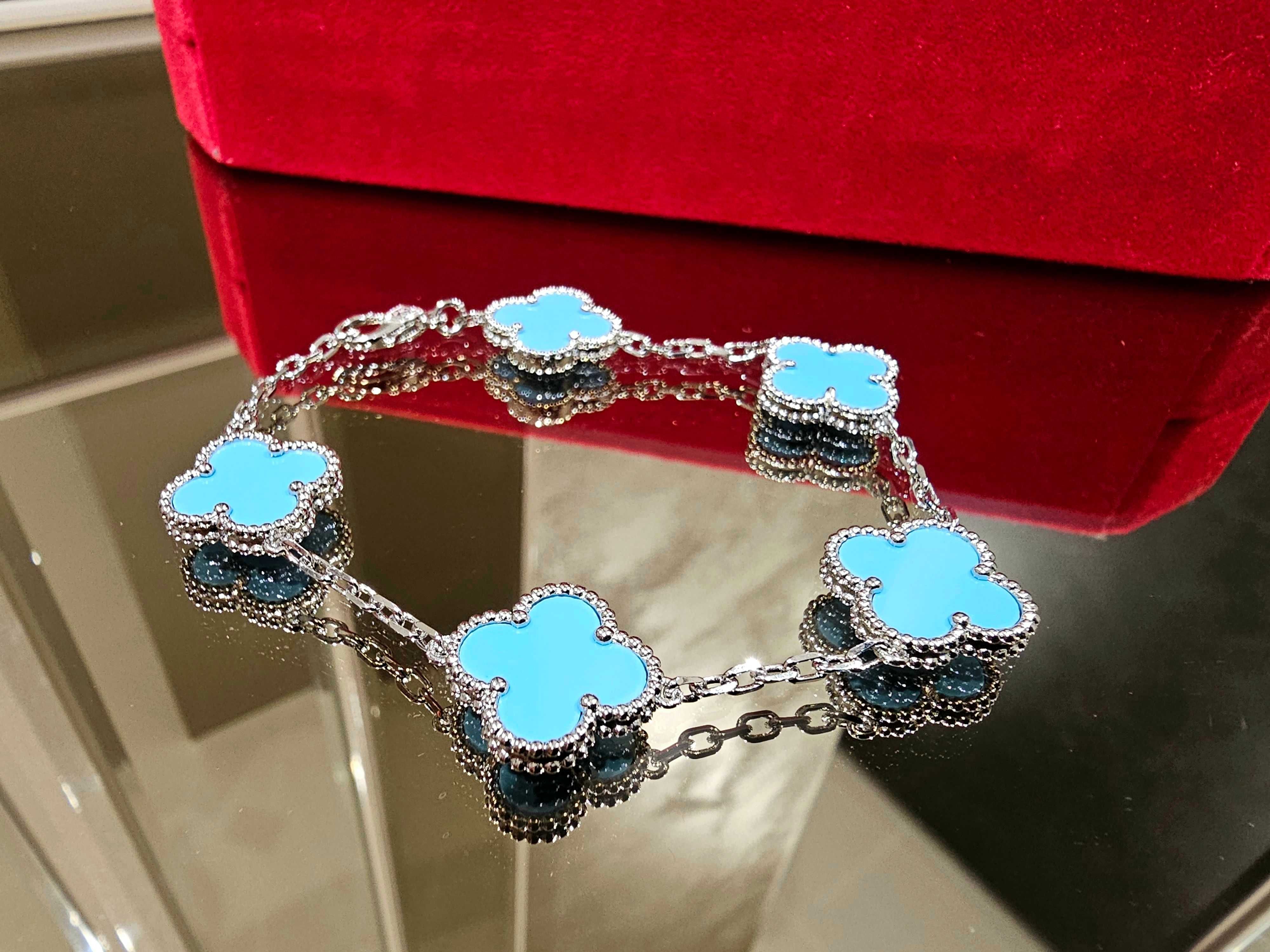 Van Cleef & Arpels VCA Silver Turquoise 5 Motif Alhambra Дамска Гривна
