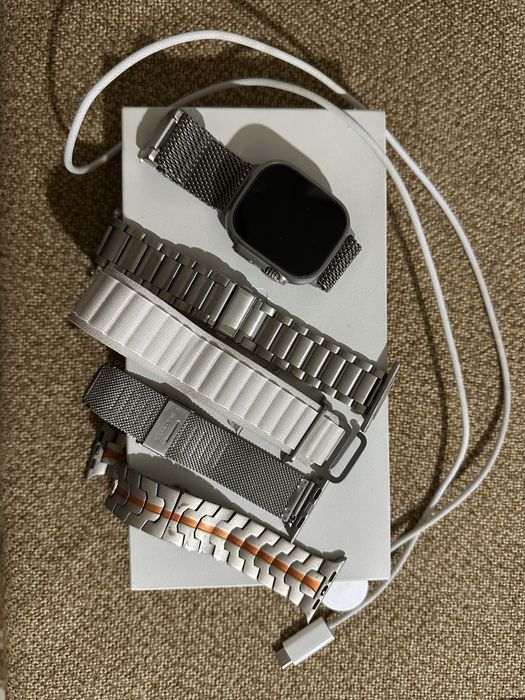 Apple Watch Ultra 49mm, с различни верижки