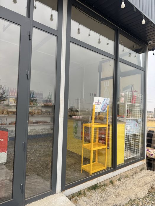 Сдается магазин со всеми нужными вещами( компьютер , база и тд)