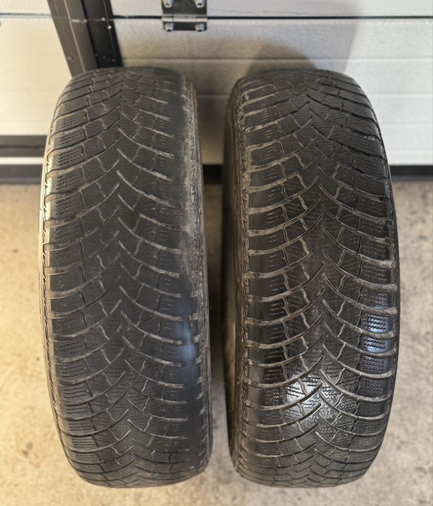 Vând Cauciucuri Vara - Iarna / 195/65/R15 / Michelin