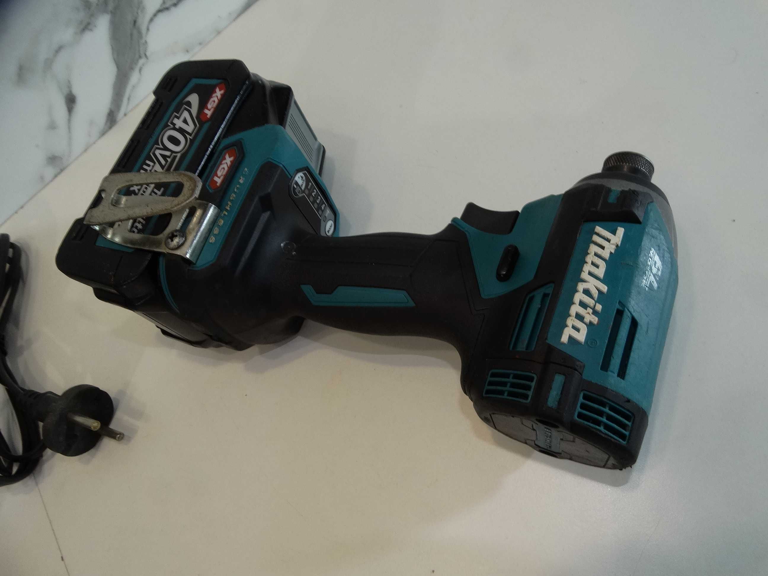Makita TD 003 XGT 40 V - Импакт драйвер