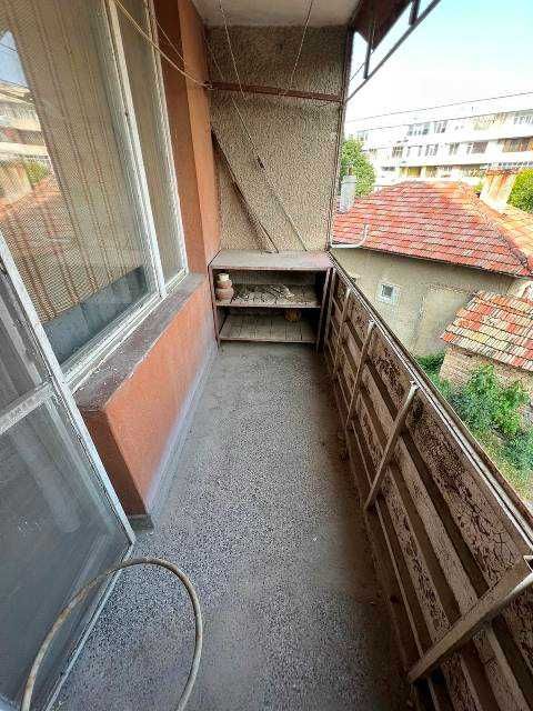 Продава се Тристаен апартамент в Търговище, Център - 90 кв.м за 935 €/кв.м - Снимка #12