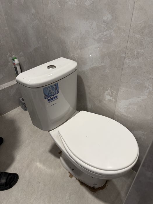 Унитаз почти новый