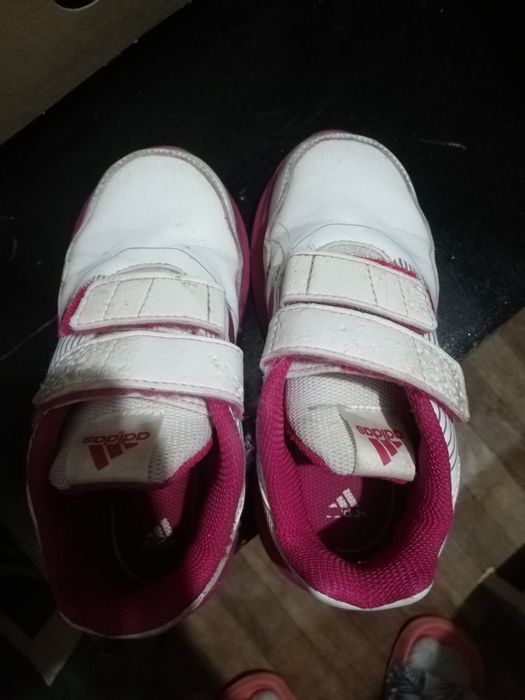 Маратонки Адидас за момиче