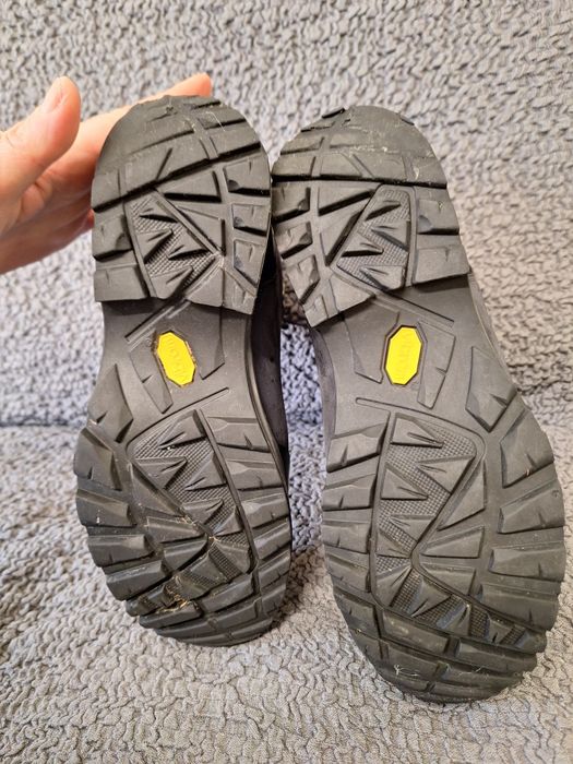 Туристически обувки LOWA