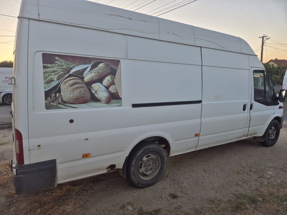 Vând autoutilitară Ford Transit, anul 2007, motor 2400 cm3