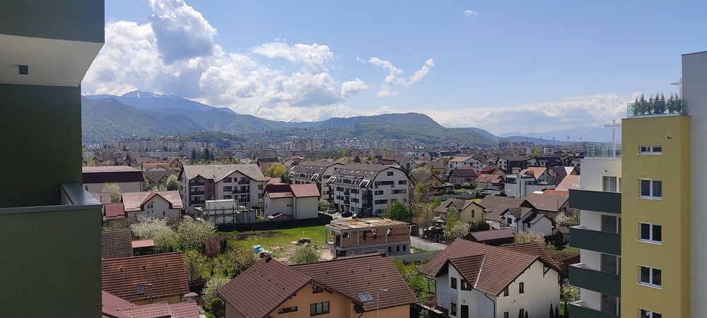 Închirieze apartament cu terasa și vedere la munte