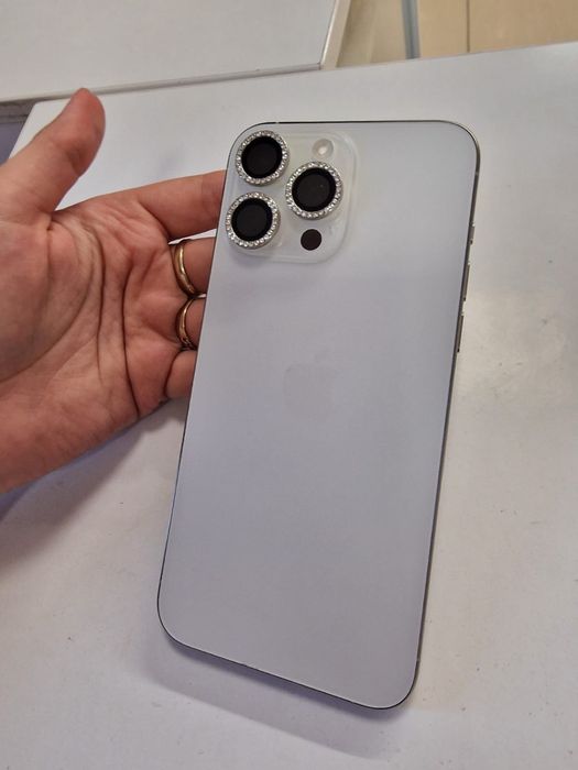 iphone 15 PRO MAX white titanium