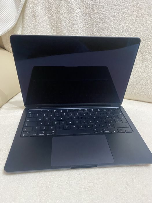 MacBook Air M2 2022