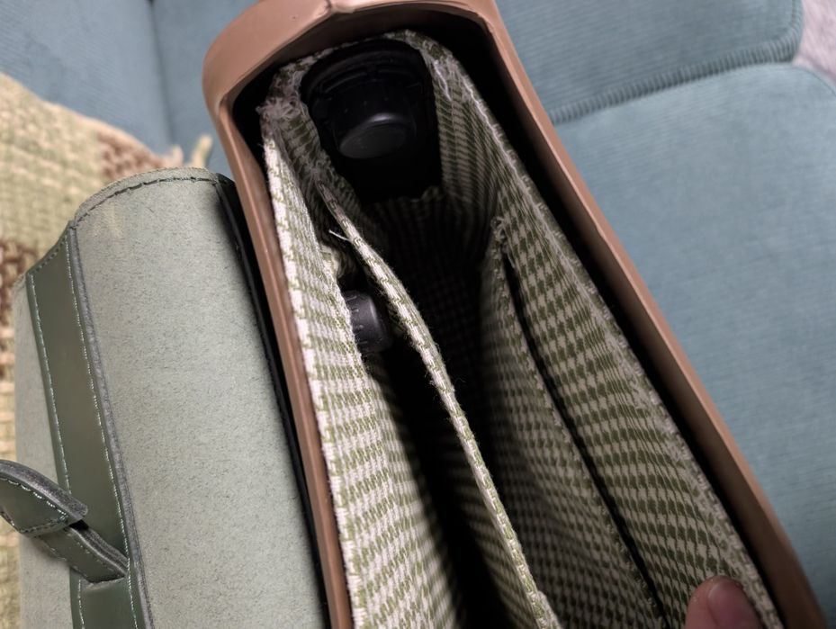 Obag кожена чанта за лаптоп