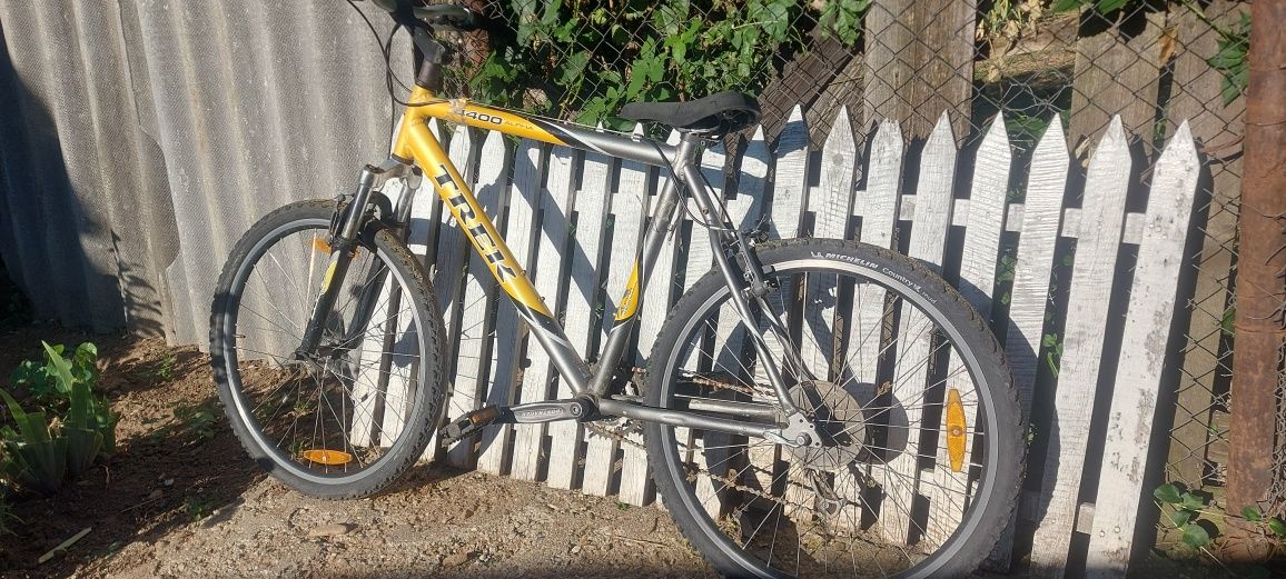 de vanzare 2 biciclete, pentru piese sau reparare.