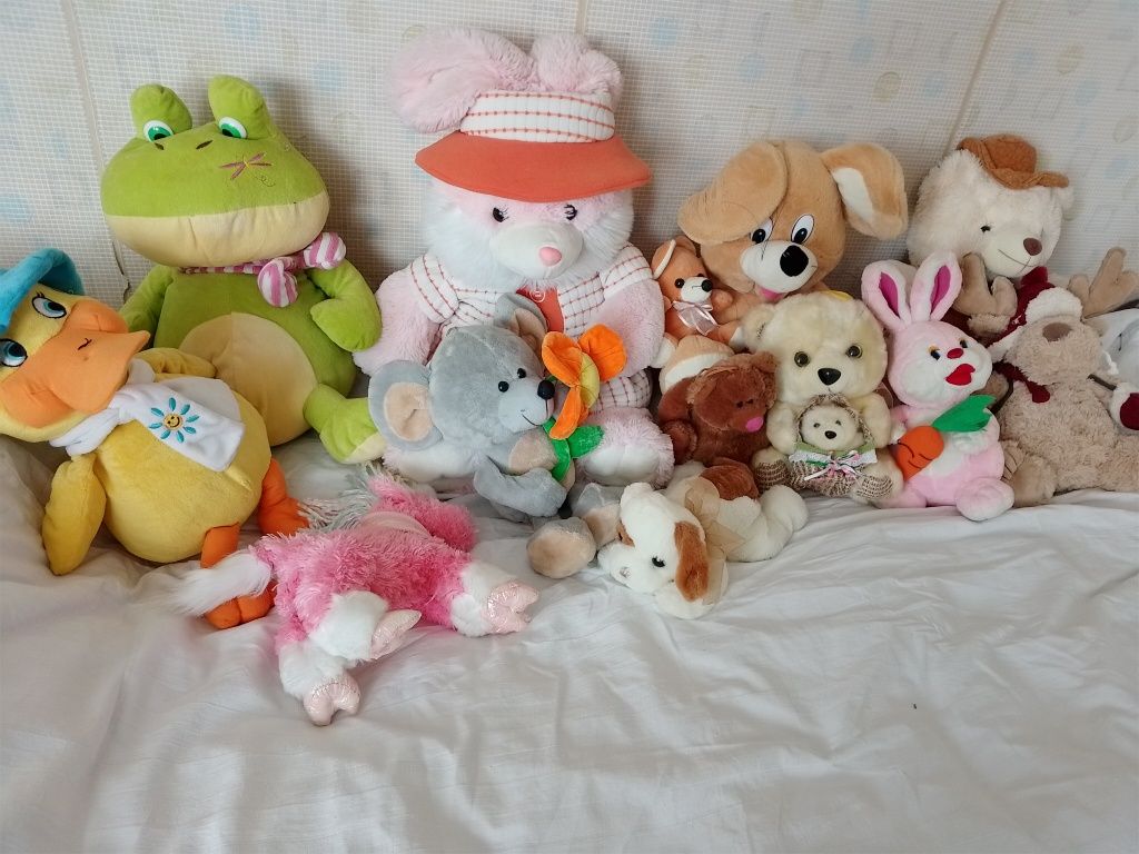 12 плюшени играчки