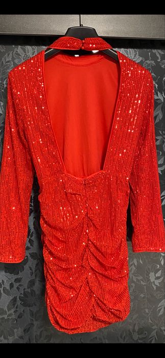 Rochie scurta rosie cu paiete