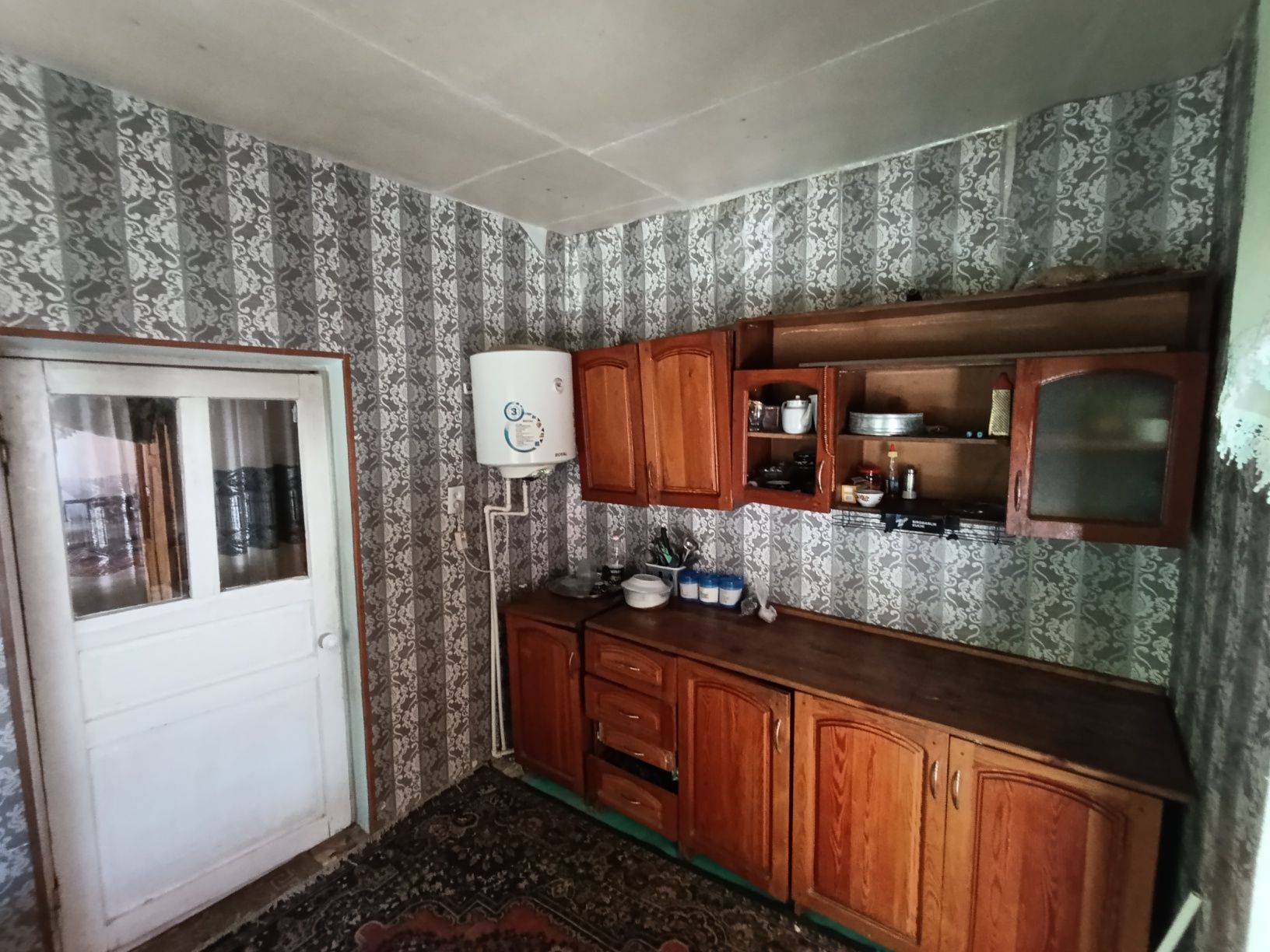 Navoiy eski shahar Argʻunda 6 soʻtixli hovli sotiladi